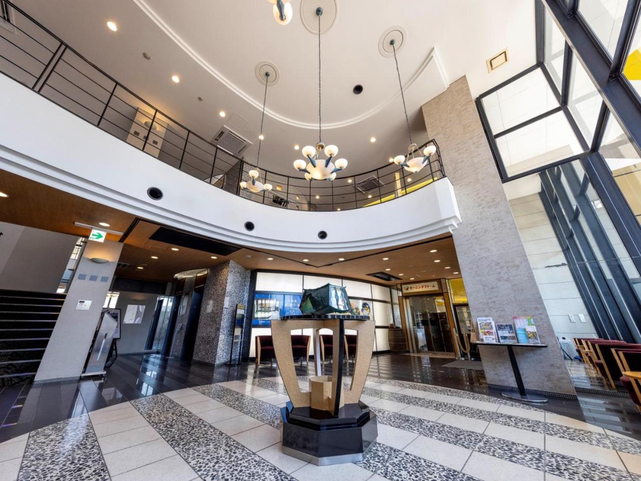 Apa Hotel Kagadaishoji Ekimae Kaga  Buitenkant foto