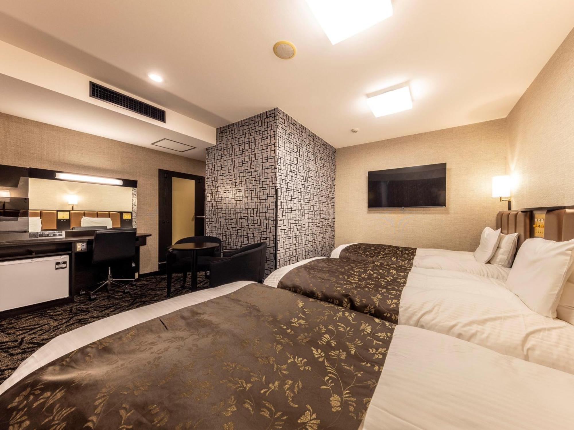 Apa Hotel Kagadaishoji Ekimae Kaga  Buitenkant foto