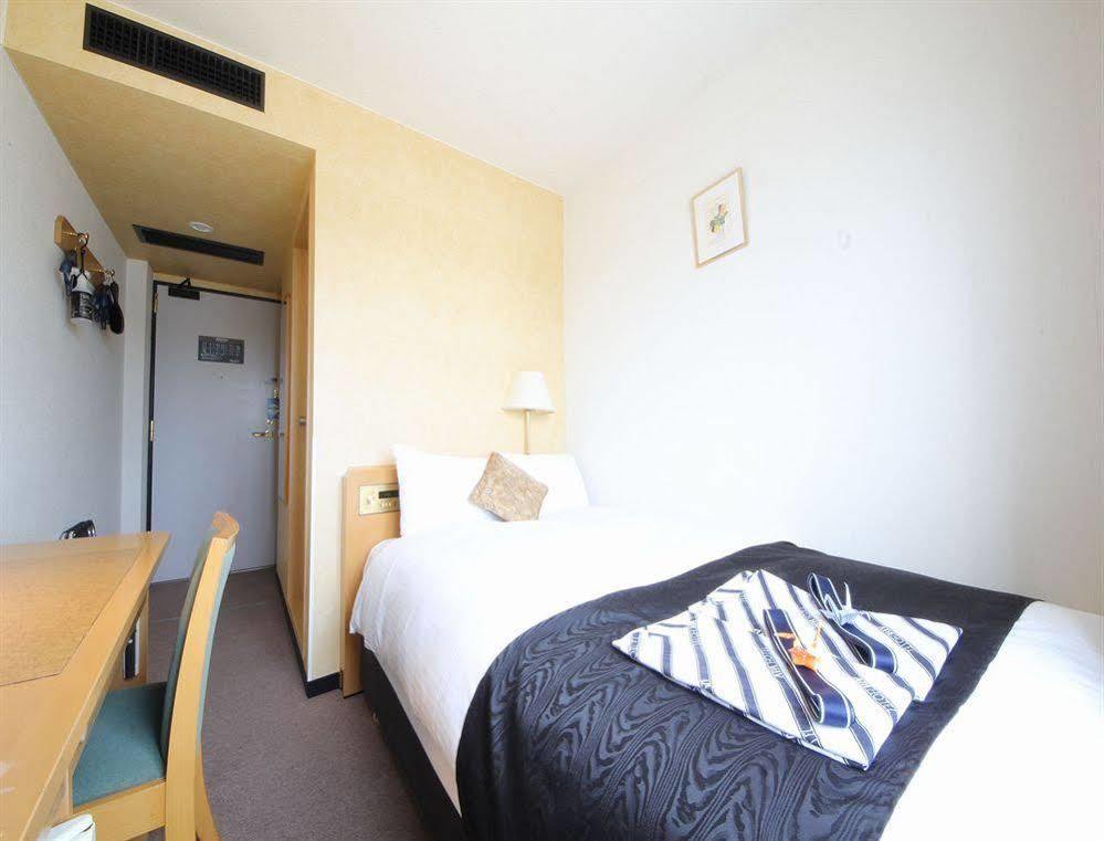 Apa Hotel Kagadaishoji Ekimae Kaga  Buitenkant foto